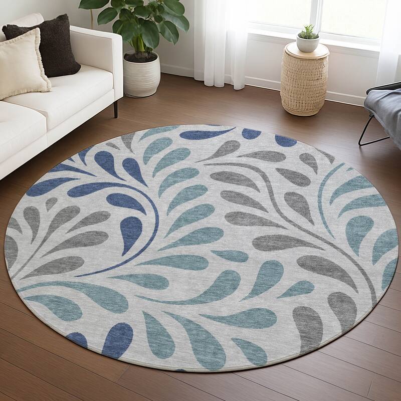 Machine Washable Indoor/ Outdoor Floral Arabesque Chantille Rug