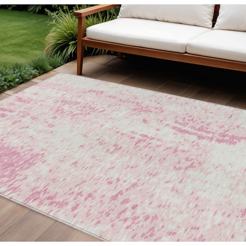 HomeRoots Abstract Transitional Rectangle Outdoor Rug - 8' X 10'