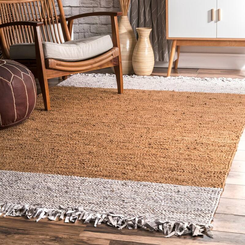 Nuloom Hand-woven Leather/ Cotton Tassel Area Rug