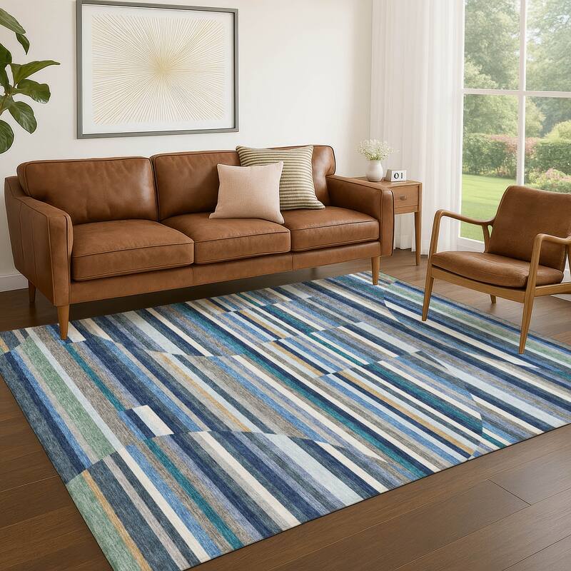 Machine Washable Indoor/ Outdoor Modern Cokedale Chantille Rug