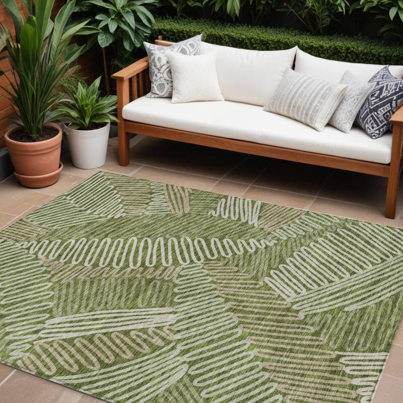 HomeRoots Floral Transitional Rectangle Outdoor Rug - 10' X 14'