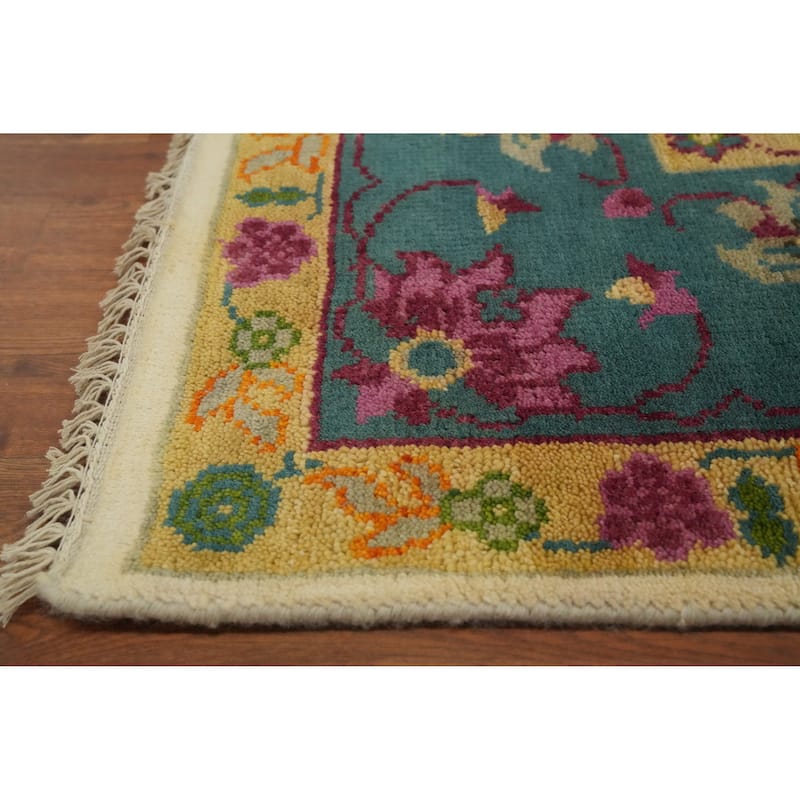 Hand-knotted Traditional Wool Beige Floral Oriental Area Rug - 9' 7'' X 7' 7''