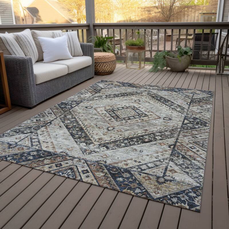 Machine Washable Indoor/Outdoor Traditional Ali Chantille Rug
