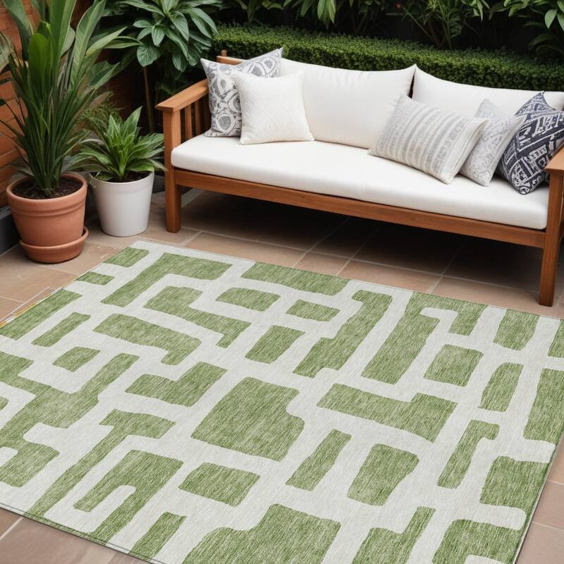 HomeRoots Abstract Transitional Rectangle Outdoor Rug - 10' X 14'
