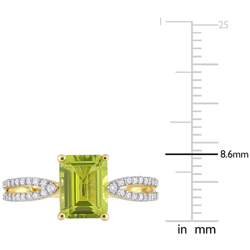 Miadora Octagon-cut Peridot and 1/5ct TDW Diamond Split Shank Cocktail Ring in 14k Yellow Gold
