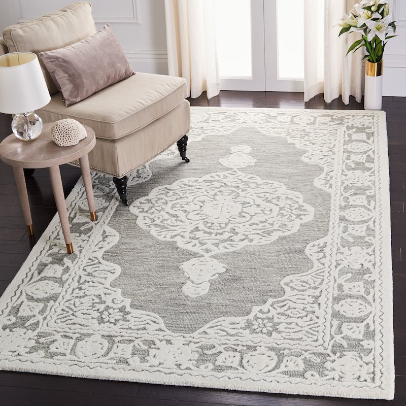 SAFAVIEH Handmade Micro-Loop Gerhild Medallion Wool Rug - 8' x 10' - Grey/Ivory