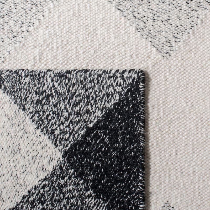 SAFAVIEH Handmade Kilim Berendine Flatweave Wool Rug
