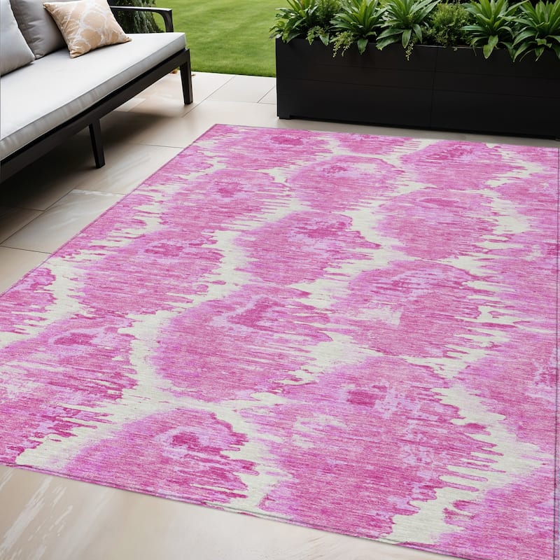 HomeRoots Abstract Transitional Rectangle Outdoor Rug - 5' X 8'
