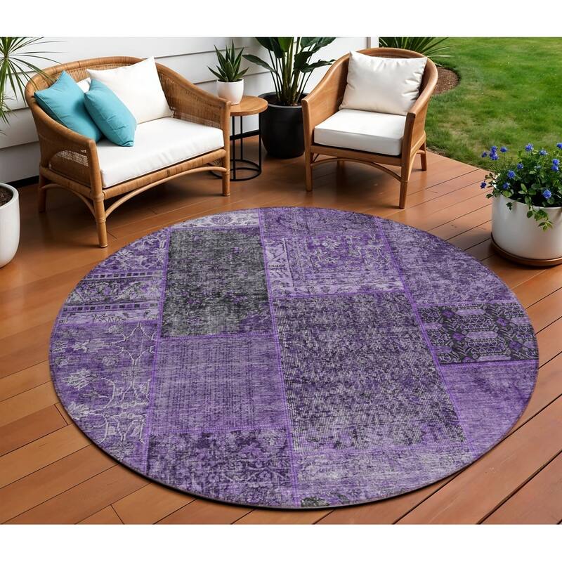 HomeRoots Patchwork Transitional Rectangle Outdoor Rug - 8' Round