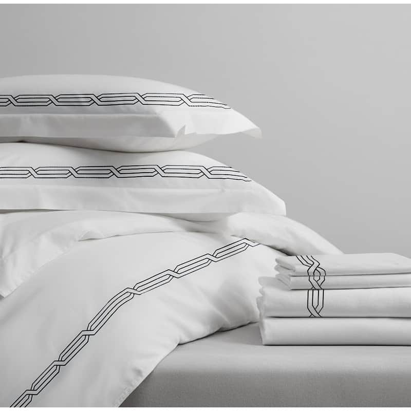 Superior LUX 7 PC Egyptian Cotton Embroidered Bundle - White-Navy Blue - Queen