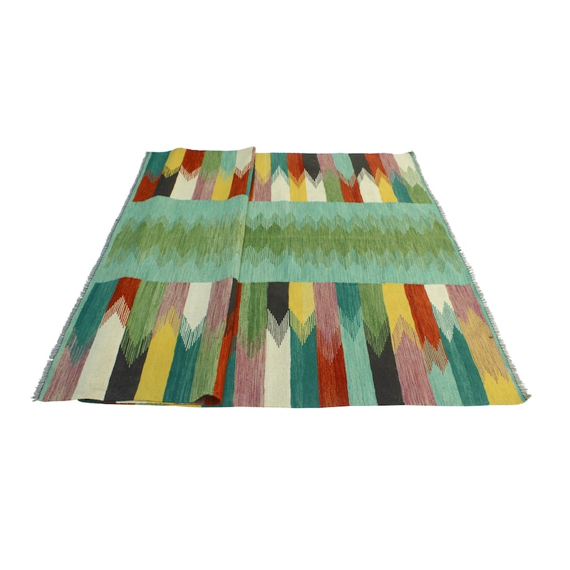 Modern Flatweave Fehime Green/Red Rug - 5'6" x 8'0"