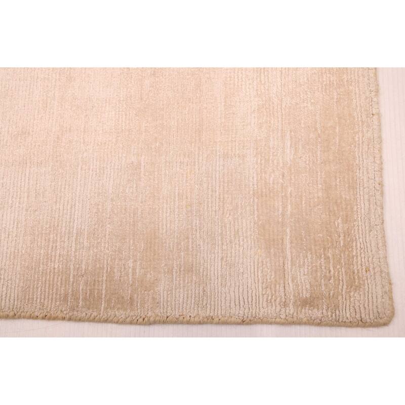 ECARPETGALLERY Hand Loomed Loreto Ivory Viscose Rug - 5'7 x 7'10