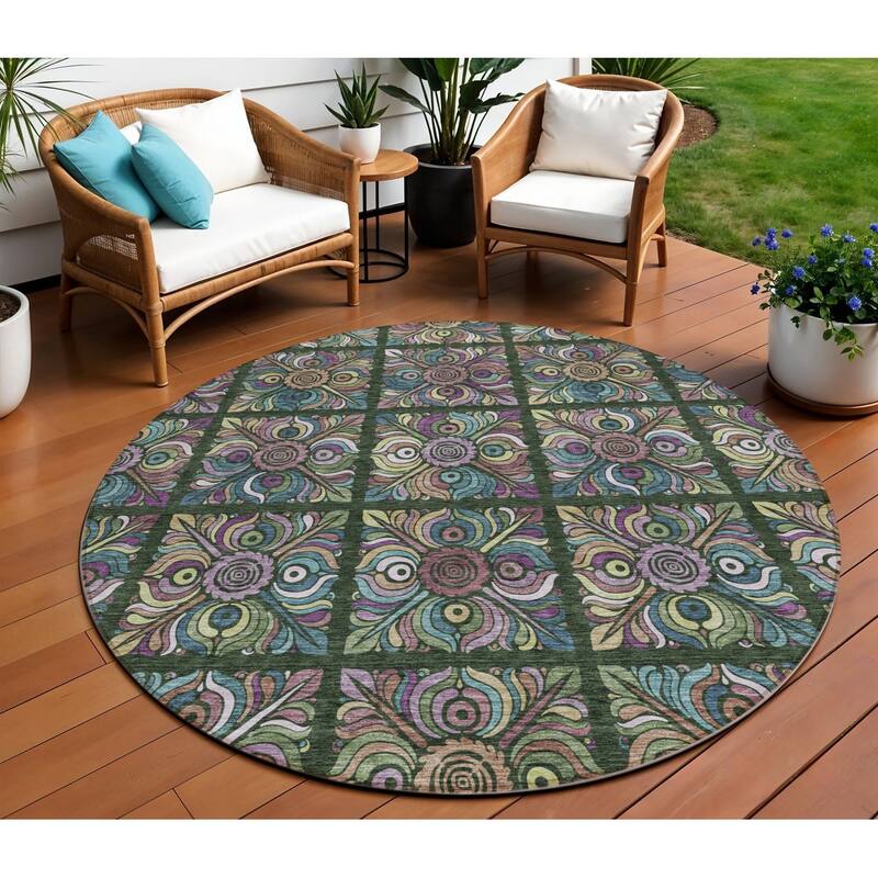 HomeRoots Medallion Transitional Rectangle Outdoor Rug - 8' Round