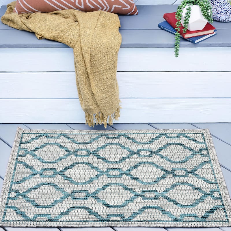 Colonnade Transitional Geometric Indoor/Outdoor Area Rug