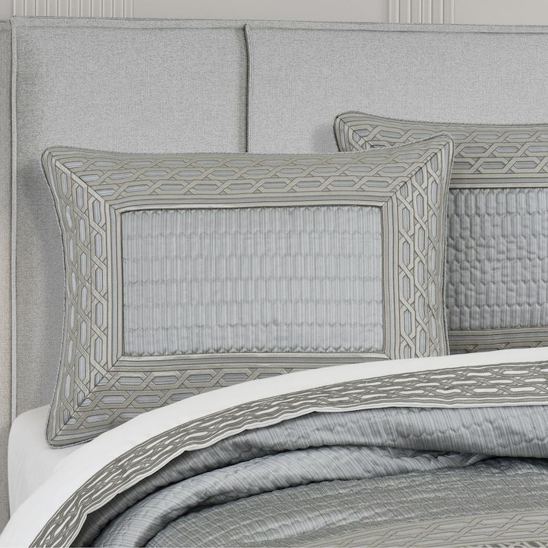 J. Queen New York Metropolitan Cloud Comforter Set