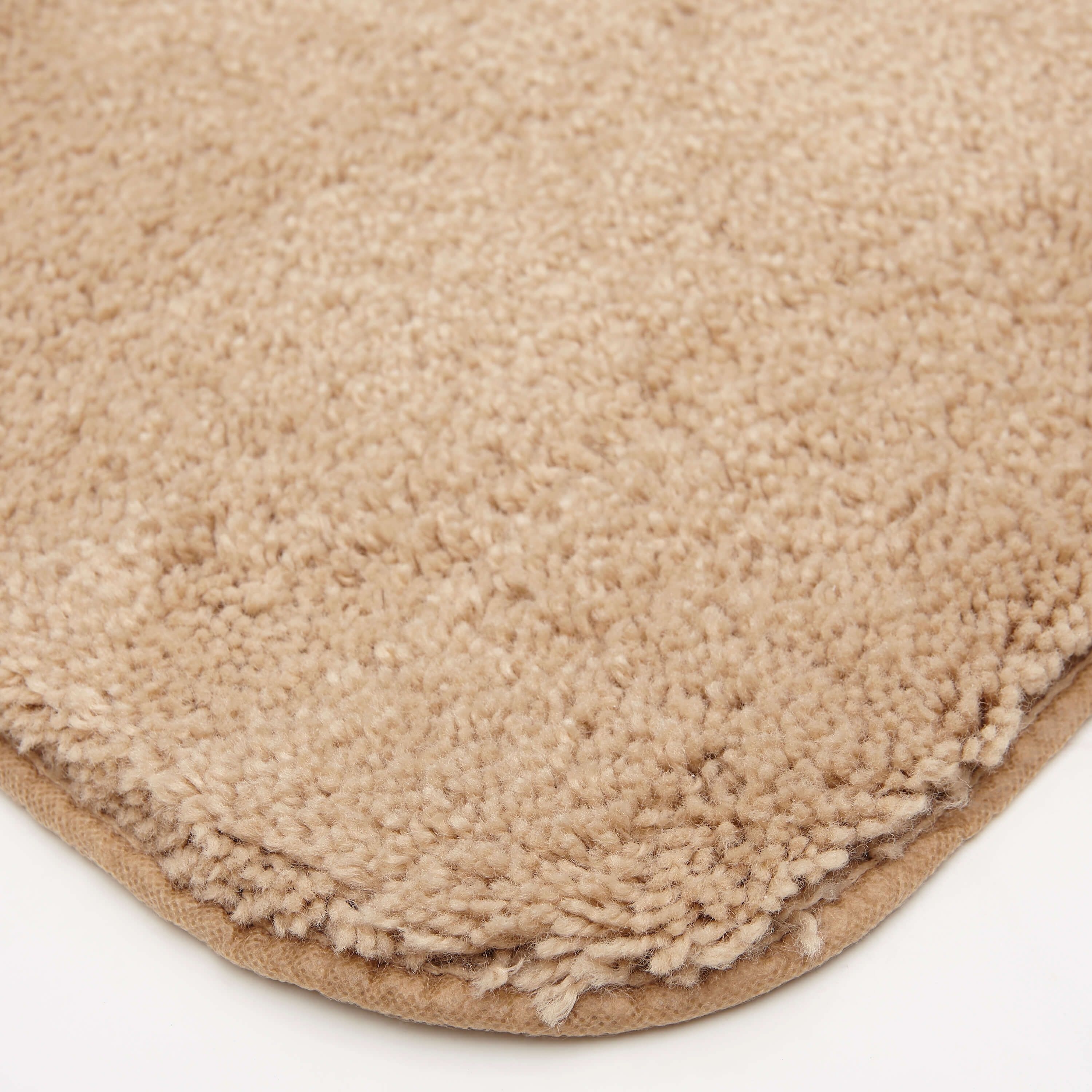 https://ak1.ostkcdn.com/images/products/is/images/direct/b03b9c0093454d6e8e8247dc593e7825428dcc84/Mohawk-Home-Pure-Perfection-Solid-Patterned-Bath-Rug.jpg