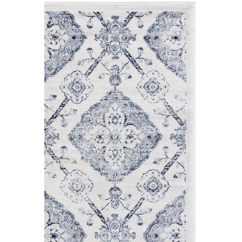 SAFAVIEH Carnegie Raghad Modern Distressed Oriental Rug