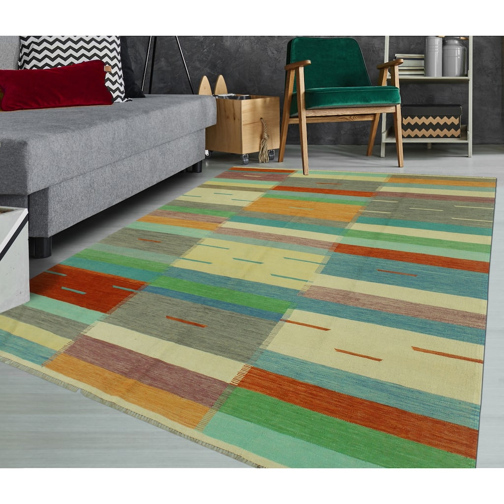 Hand-Woven Winchester Kilim Nilofer Blue/Red Rug - 6'8" x 9'9"
