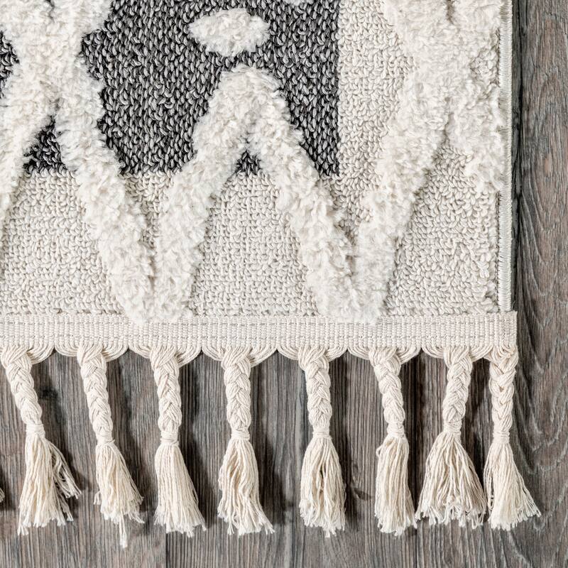 Nuloom Geometric Transitional Tasseled Area Rug