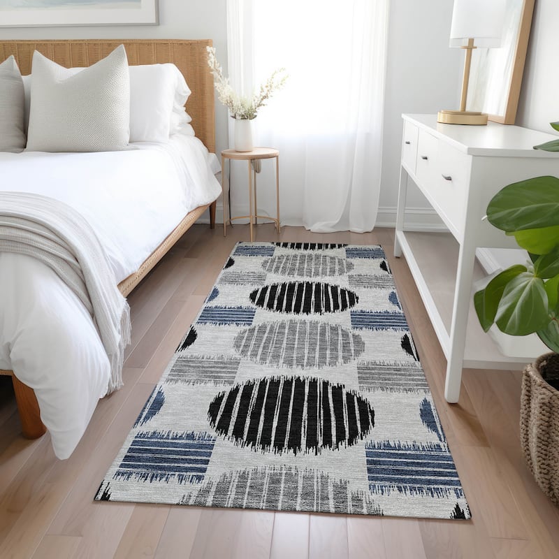 Machine Washable Indoor/ Outdoor Chantille Contemporary Dotty Rug
