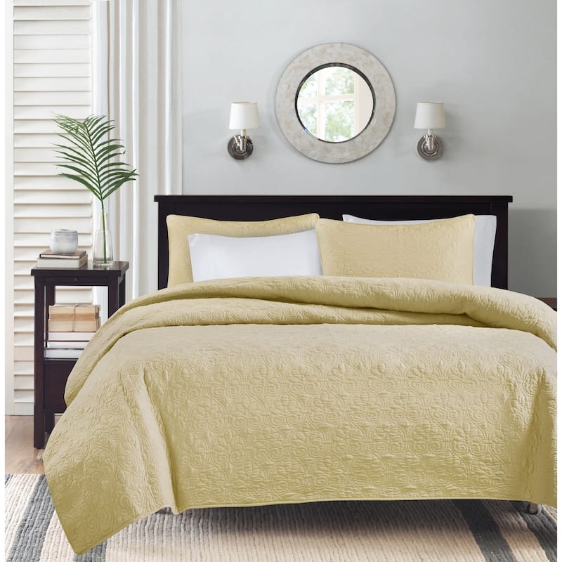 Madison Park Mansfield Reversible Quilt Set