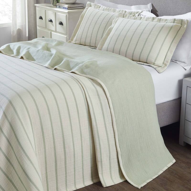 Superior Valencia Reversible Cotton Matelasse Bedspread and Sham Set