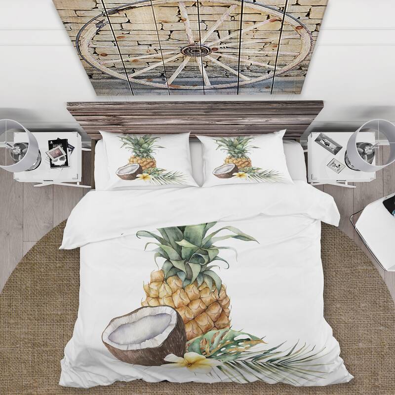 Designart 'Pineapple With Coconut Plumeria and Palm Leaves' Traditional Duvet Cover Set