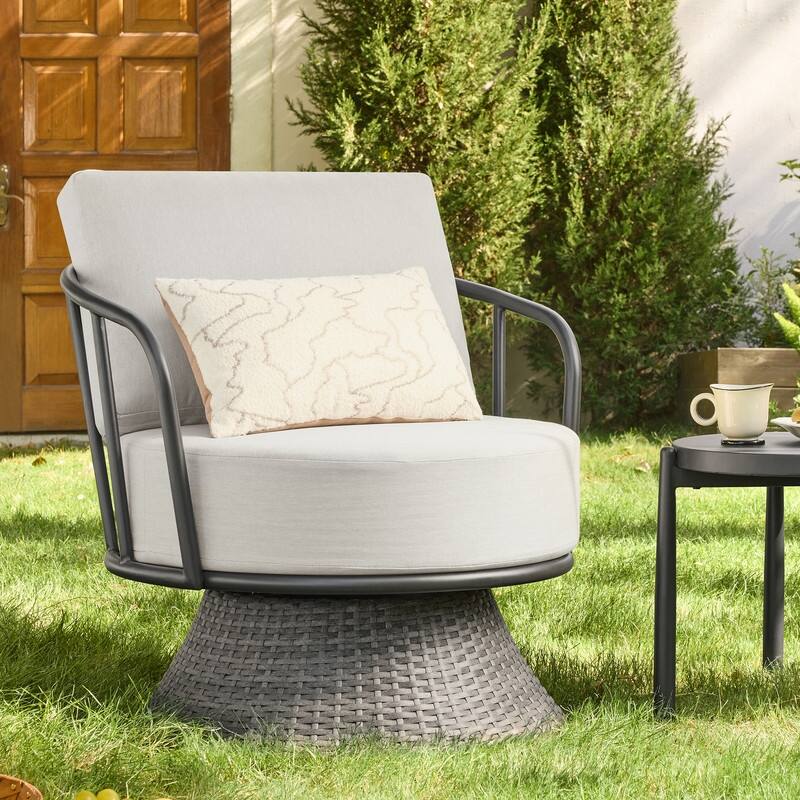 Spruce & Spring Patio Fruniture Outdoor Swivel Chair and Side Table