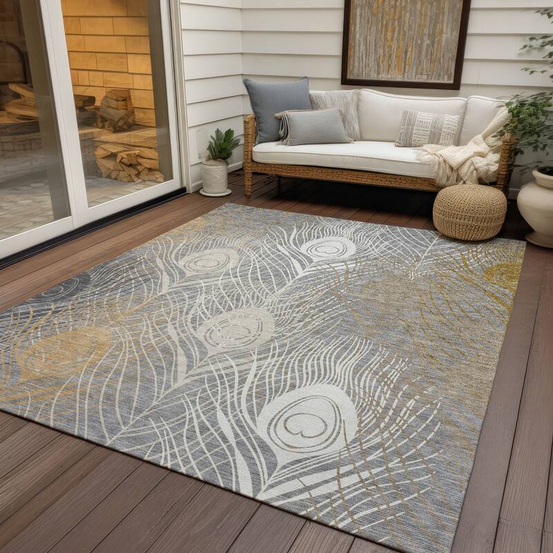 Machine Washable Indoor/ Outdoor Modern Peacock Chantille Rug