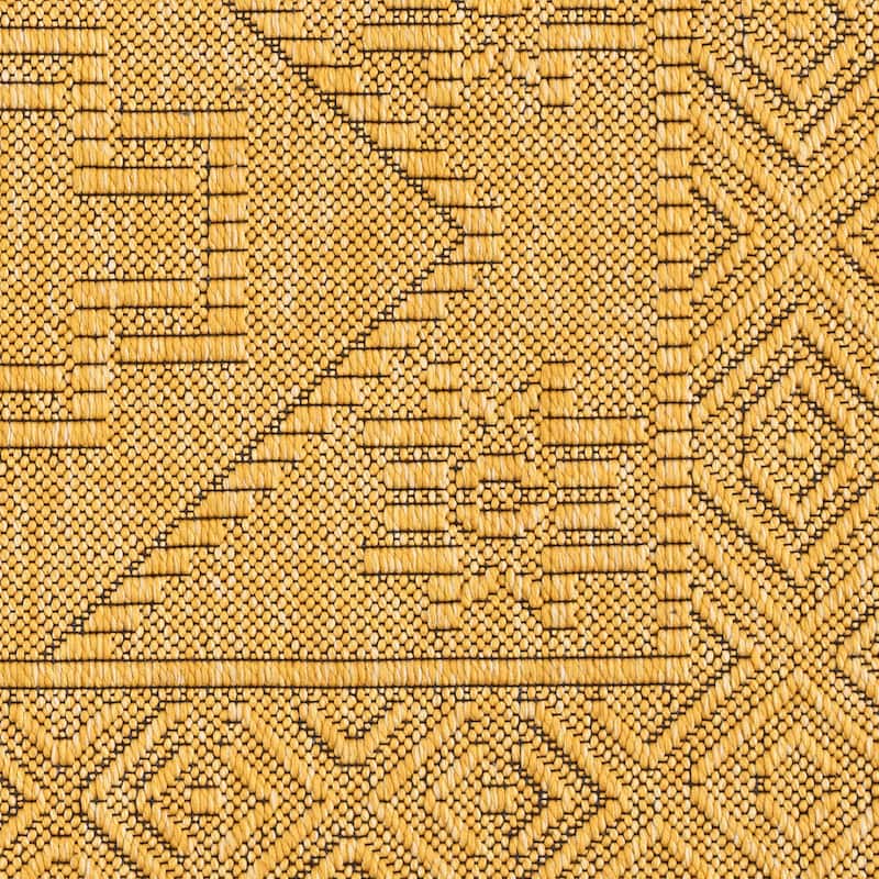 Alameda Solid Color Medallion Machine Washable Indoor Area Rug