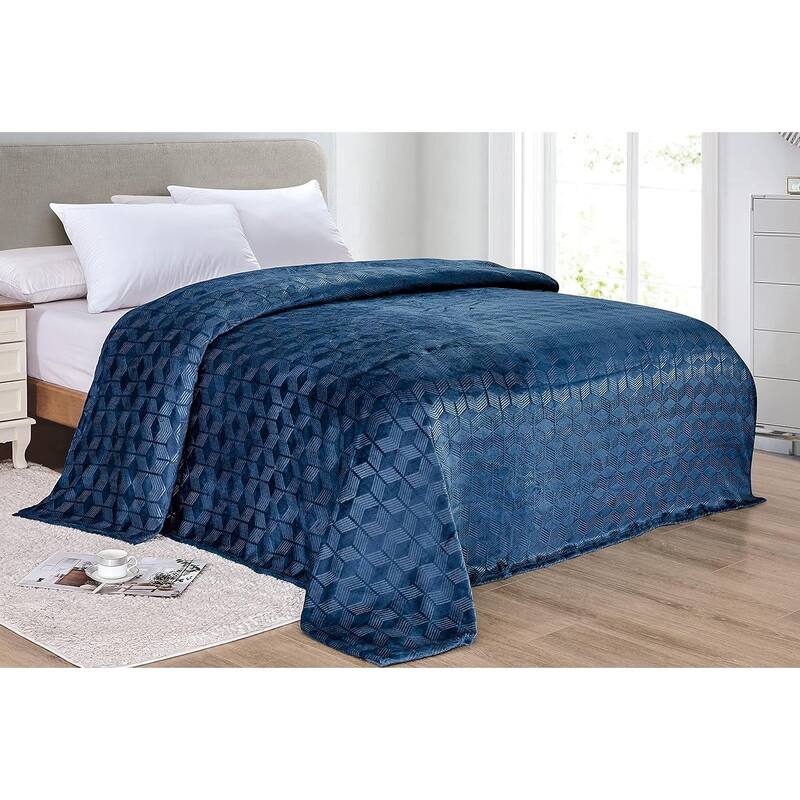 Ultra Plush by Décor&More King Size Chevron Arrow Jacquard Microplush Blanket (102" x 90") - Navy - King