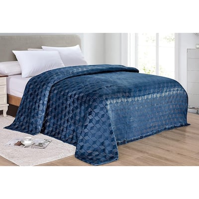 Ultra Plush by Décor&More King Size Chevron Arrow Jacquard Microplush Blanket (102" x 90") - Navy