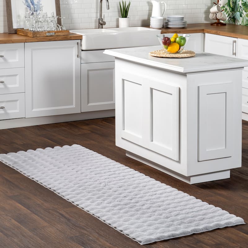 Nuloom Nia SuperiorWash Tile Faux Rabbit Machine Washable Area Rug - 2' 6" x 8' - Silver - Runner