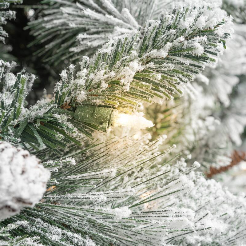 Glasgow Artificial Christmas Tree, Prelit Christmas Tree with Lights, Pine and Hinged White Christmas Trees with Tips