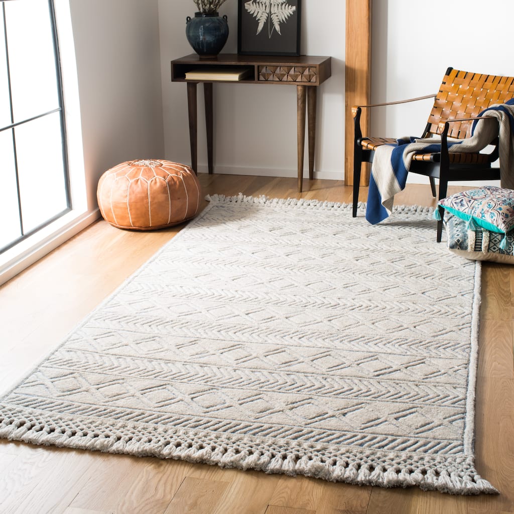 SAFAVIEH Handmade Casablanca Shag Jenney Tribal Wool Rug
