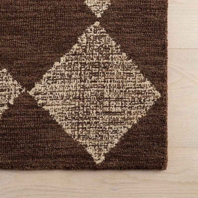 Nuloom Nivora Tufted Diamond Area Rug