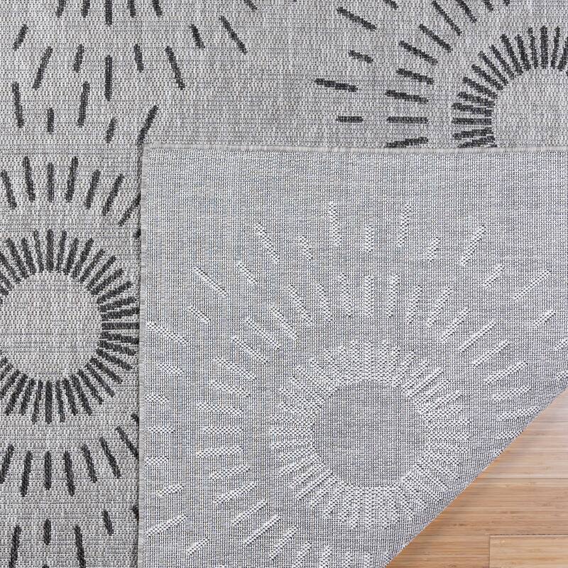 Gertmenian Savara Global Geometric Polypropylene Indoor Outdoor Performance Flatweave Area Rug Collection