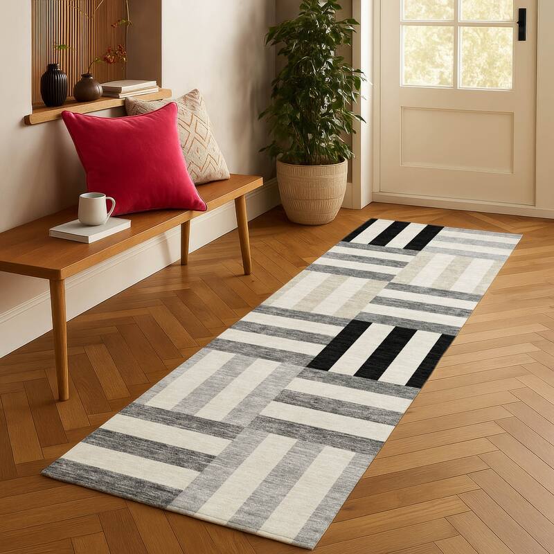 Machine Washable Indoor/ Outdoor Modern Hatch Chantille Rug