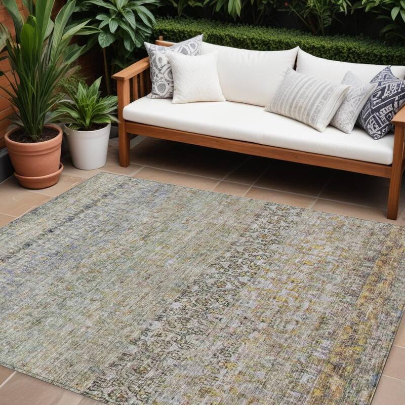 HomeRoots Floral Traditional Rectangle Outdoor Rug - 8' X 10'