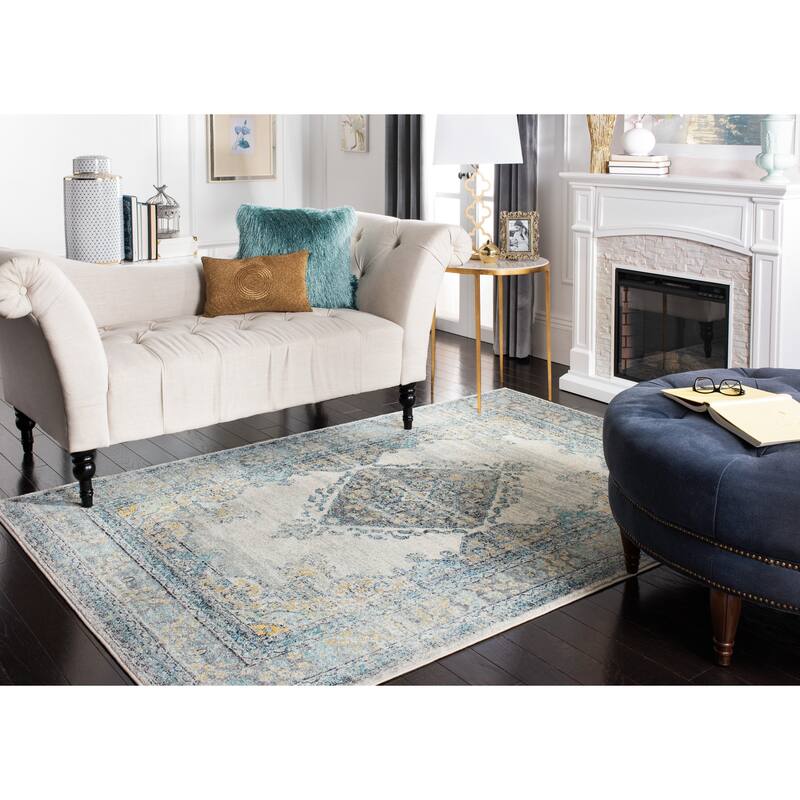 SAFAVIEH, Evoke Seniha Vintage Boho Medallion Rug