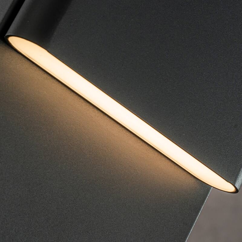 CraftHome 1-Light in Modern Simple Sqaure 10W Integrated LED Outdoor Wall Sconce with Dusk to Dawn Sensor in Matte Black