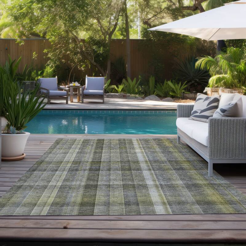 Machine Washable Indoor/ Outdoor Plaid Chantille Rug