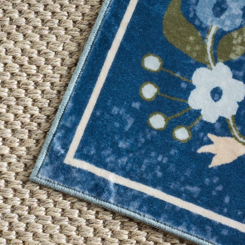 Martha Stewart Ineta Machine Washable & Slip Resistant Rug