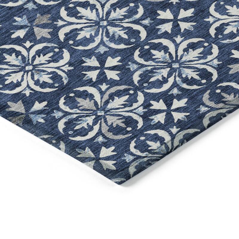 HomeRoots Floral Transitional Rectangle Outdoor Rug