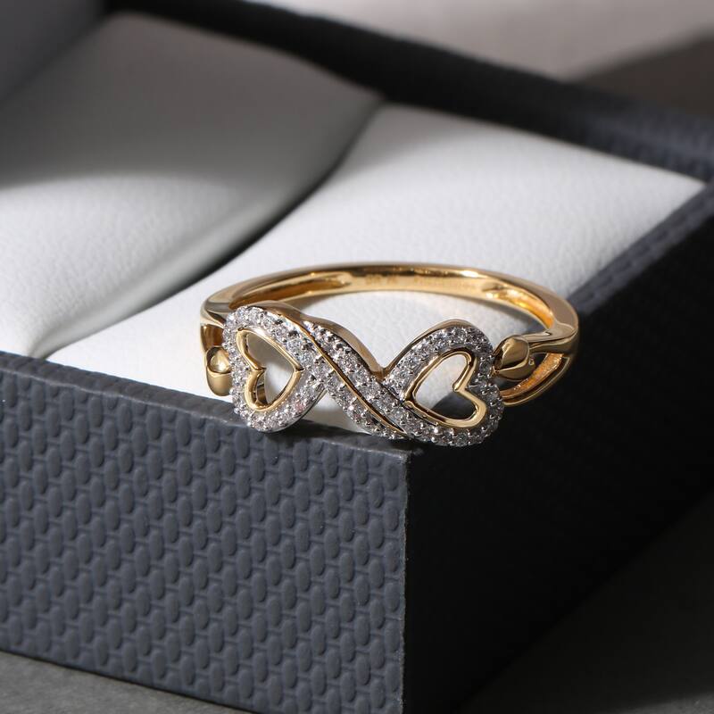 1/8ct TDW Diamond Infinity Heart Promise Ring in 10K Gold for Women