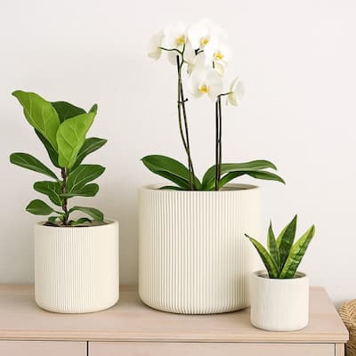 Elly Round Planter Set of 3, Vertical White Resin 18, 13, 9 Inch