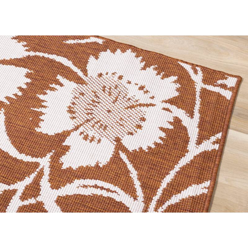 Orange Cream Reversible Floral Indoor/Outdoor Area Rug