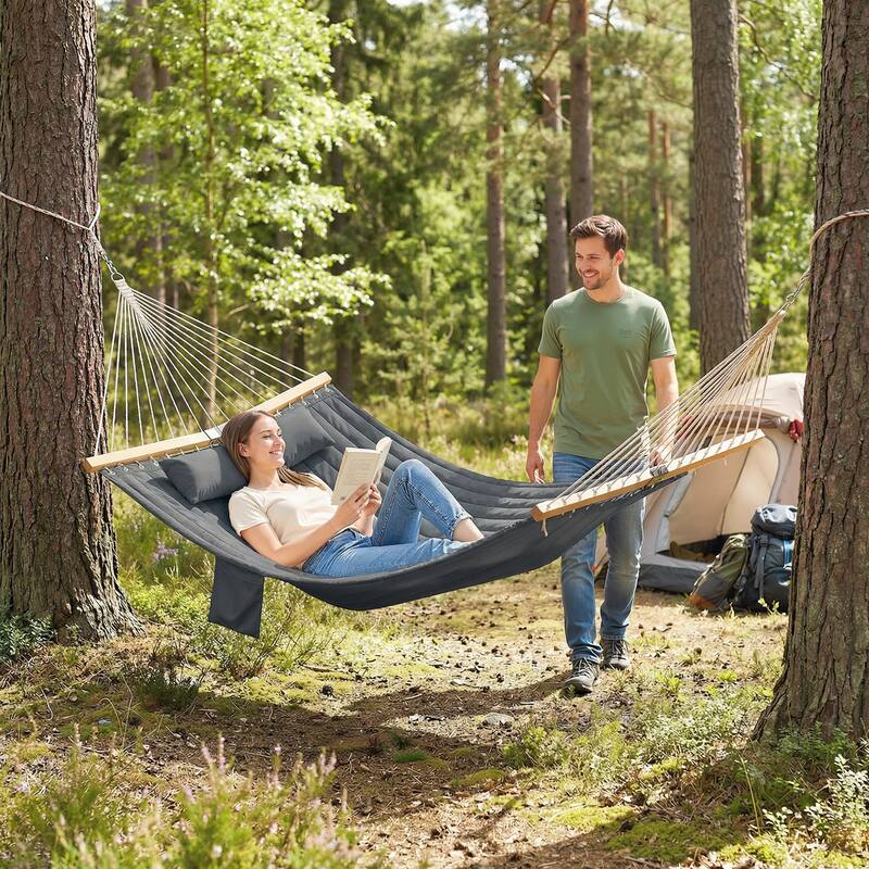 Outsunny Outdoor Hammock, 2-Person Hammock with Head Pillow and Pad, Wood Spreader Bars, 440 lbs Capacity