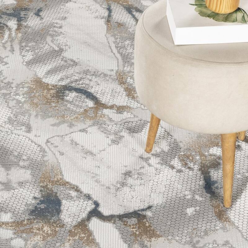 Gray 5 ft. 3 in. x 7 ft. 3 in. Luxury Area Rug, 0.43 Pile Height – Sophisticated Warmth for Any Room - 6' x 7'