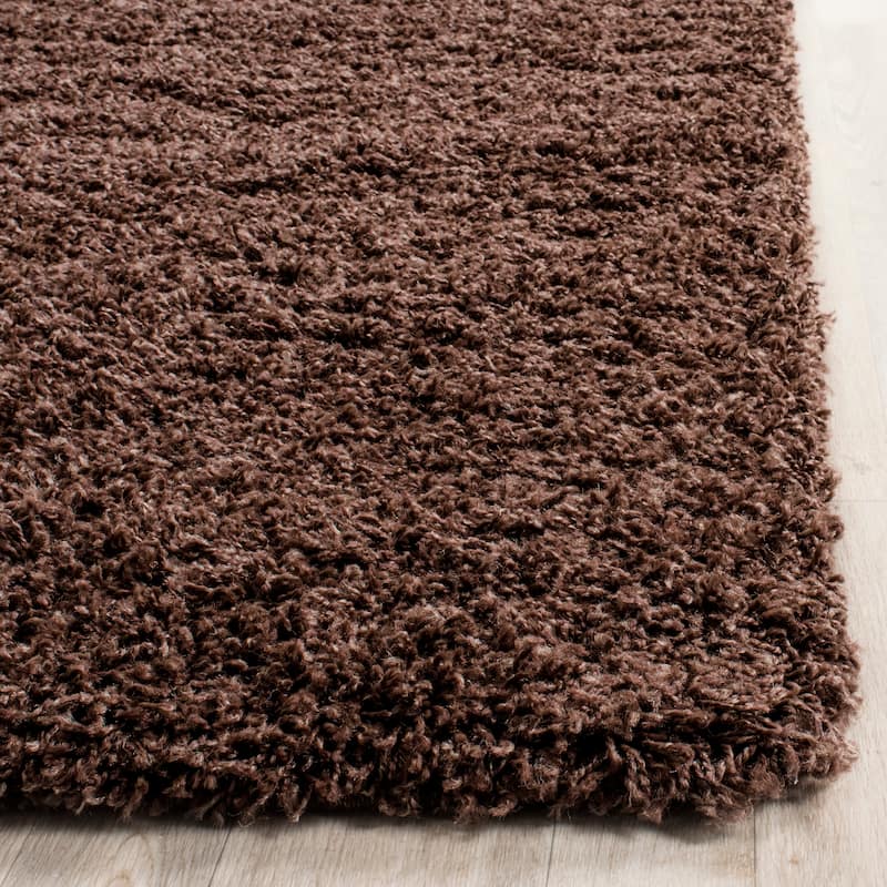 SAFAVIEH Laguna Shag Verdiana Solid Color 2-inch Thick Rug.